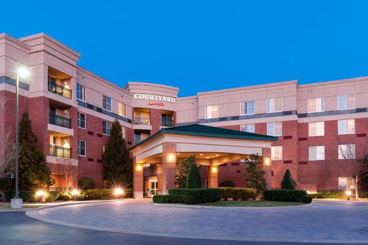 Отель Courtyard By Marriott Franklin Cool Springs Экстерьер фото