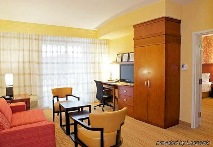 Отель Courtyard By Marriott Franklin Cool Springs Экстерьер фото